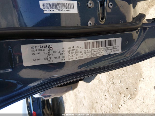44649592 :رقم المزاد ، 1C4PJLCB3KD370316 vin ، 2019 Jeep Cherokee Latitude Fwd مزاد بيع