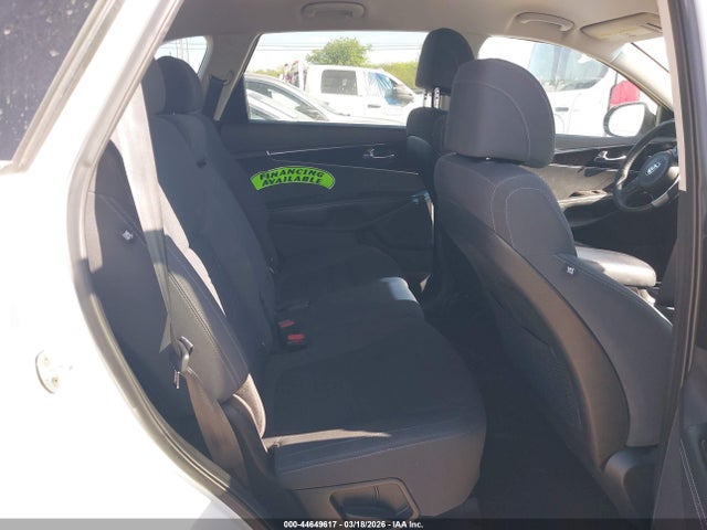 5XYPG4A57HG284163 KIA Sorento 3.3l Lx