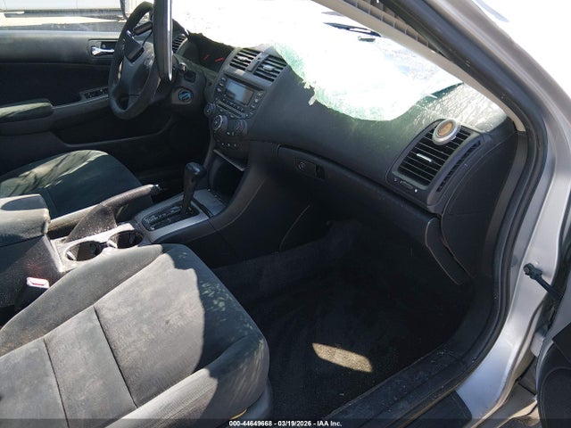Auction sale of the 2004 Honda Accord 2.4 Ex, vin: 1HGCM56624A132883, lot number: 44649668