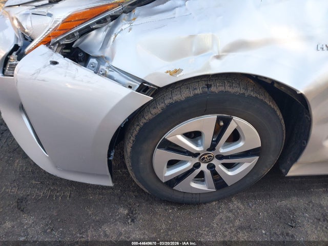 Toyota Prius Three 2016 JTDKARFU8G3016332 Image 21