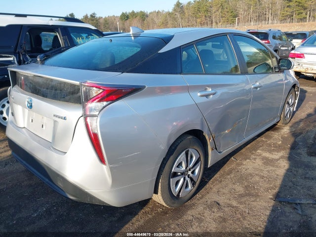 Toyota Prius Three 2016 JTDKARFU8G3016332 Image 4