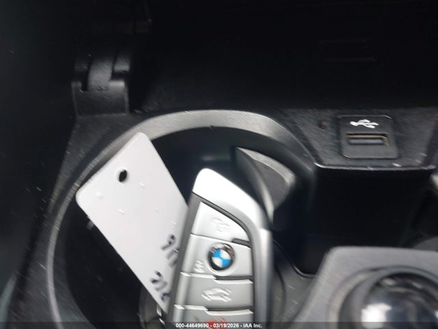 44649690 :رقم المزاد ، 3MW5R7J09L8B31499 vin ، 2020 Bmw 330i Xdrive مزاد بيع