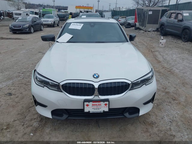 44649690 :رقم المزاد ، 3MW5R7J09L8B31499 vin ، 2020 Bmw 330i Xdrive مزاد بيع