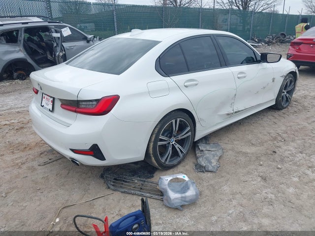 44649690 :رقم المزاد ، 3MW5R7J09L8B31499 vin ، 2020 Bmw 330i Xdrive مزاد بيع