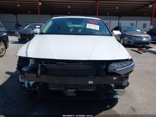 Продажа на аукционе авто 2025 Hyundai Elantra Limited, vin: KMHLP4DG3SU975798, номер лота: 44649712