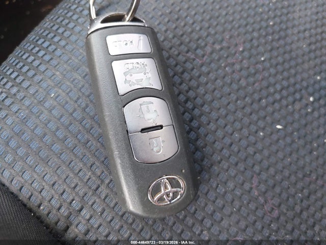 44649723 :رقم المزاد ، 3MYDLBYV8JY313682 vin ، 2018 Toyota Yaris Ia مزاد بيع