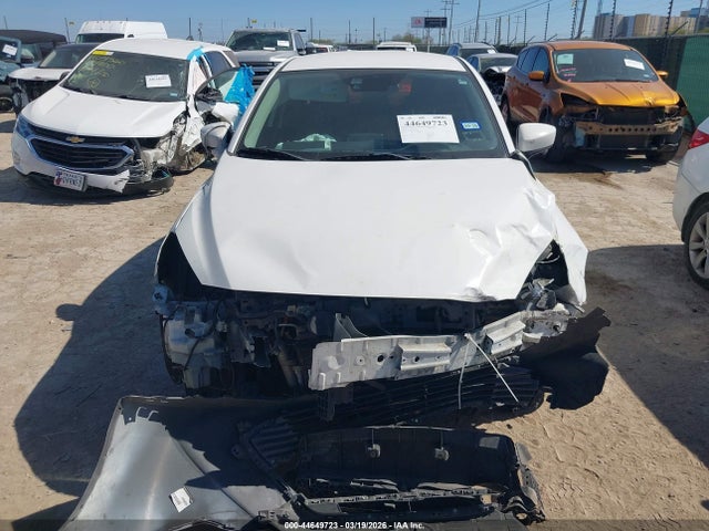 44649723 :رقم المزاد ، 3MYDLBYV8JY313682 vin ، 2018 Toyota Yaris Ia مزاد بيع