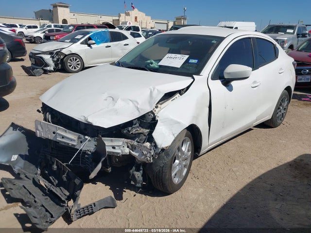 44649723 :رقم المزاد ، 3MYDLBYV8JY313682 vin ، 2018 Toyota Yaris Ia مزاد بيع