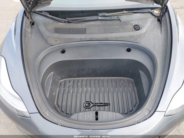 44649733 :رقم المزاد ، 5YJ3E1EB7NF253629 vin ، 2022 Tesla Model 3 Long Range Dual Motor All-wheel Drive مزاد بيع