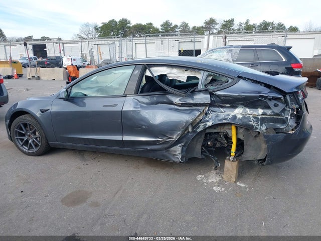 44649733 :رقم المزاد ، 5YJ3E1EB7NF253629 vin ، 2022 Tesla Model 3 Long Range Dual Motor All-wheel Drive مزاد بيع
