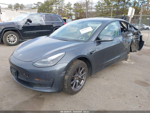 44649733 :رقم المزاد ، 5YJ3E1EB7NF253629 vin ، 2022 Tesla Model 3 Long Range Dual Motor All-wheel Drive مزاد بيع