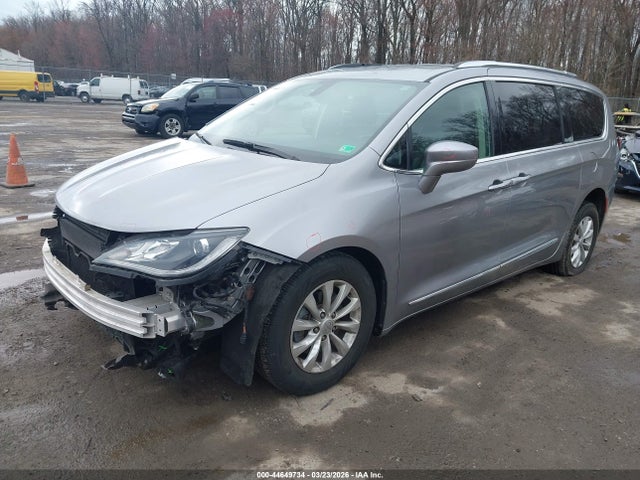 Продажа на аукционе авто 2018 Chrysler Pacifica Touring L, vin: 2C4RC1BG2JR236168, номер лота: 44649734