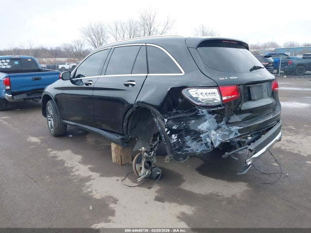 2017 MERCEDES-BENZ GLC 300 WDC0G4KB5HF142784 Photo 2