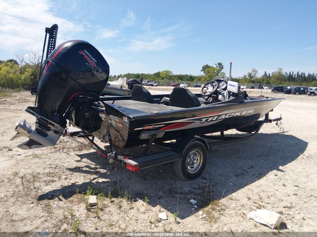 Продаж на аукціоні авто 2019 Tracker 18', vin: BUJ19519D919, номер лоту: 44649741