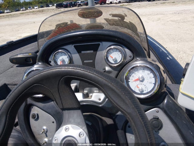 Продаж на аукціоні авто 2019 Tracker 18', vin: BUJ19519D919, номер лоту: 44649741