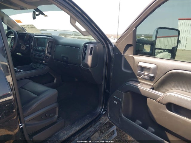 2017 Gmc Sierra 2500hd Slt მანქანა იყიდება აუქციონზე, vin: 1GT12TEY0HF139312, აუქციონის ნომერი: 44649746