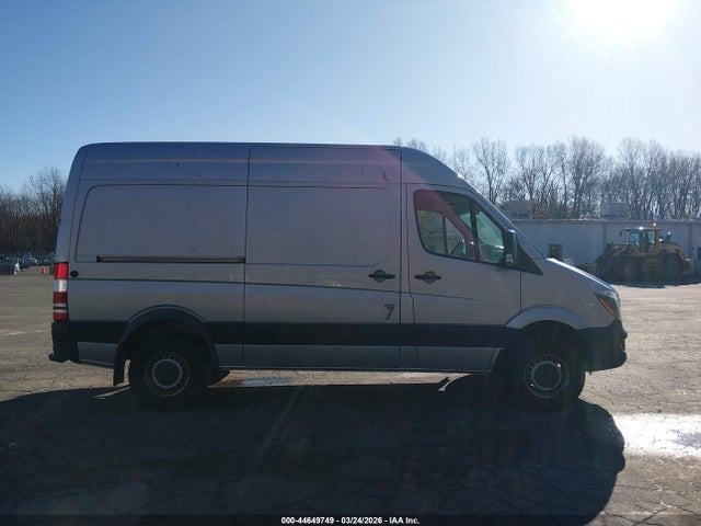 2017 Mercedes-benz Sprinter 2500 Standard Roof V6 მანქანა იყიდება აუქციონზე, vin: WD3PE7CD9HP574231, აუქციონის ნომერი: 44649749