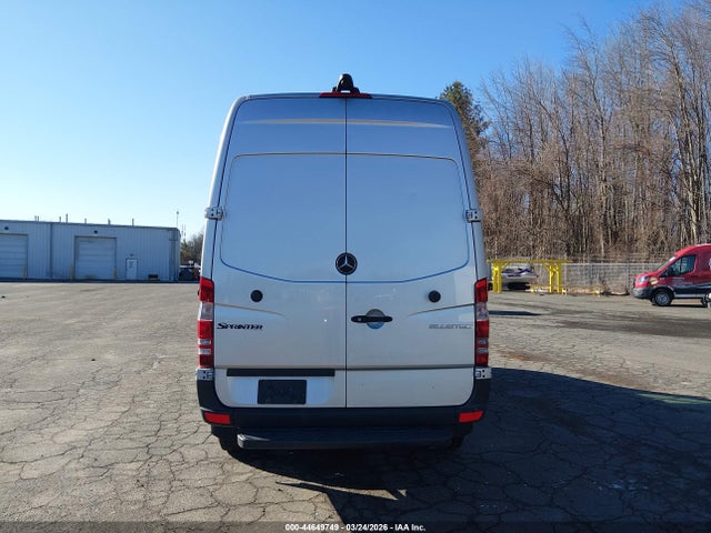 2017 Mercedes-benz Sprinter 2500 Standard Roof V6 მანქანა იყიდება აუქციონზე, vin: WD3PE7CD9HP574231, აუქციონის ნომერი: 44649749
