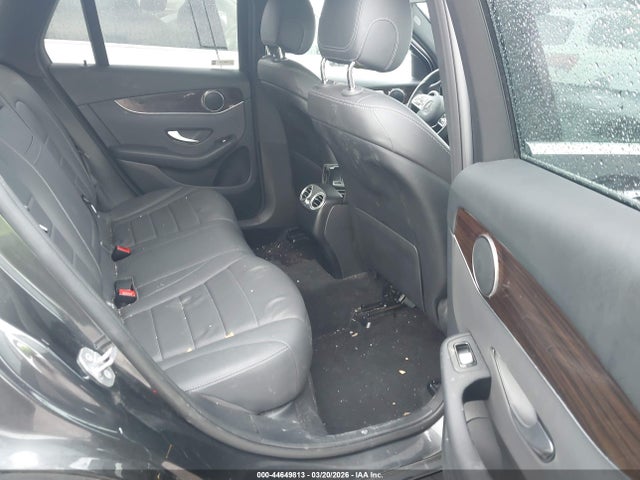 44649813 :رقم المزاد ، WDC0G8EB3LF674174 vin ، 2020 Mercedes-benz Glc 300 4matic مزاد بيع