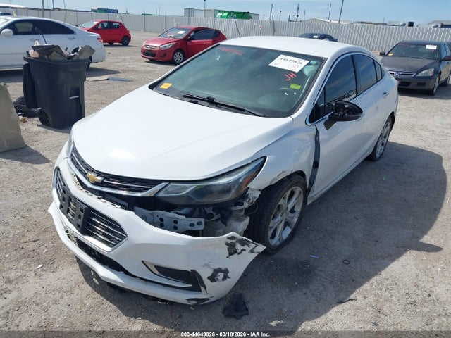 2018 CHEVROLET CRUZE 1G1BF5SM7J7108637 Photo 1
