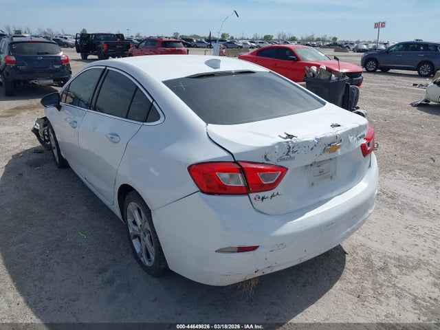 2018 CHEVROLET CRUZE 1G1BF5SM7J7108637 Photo 2