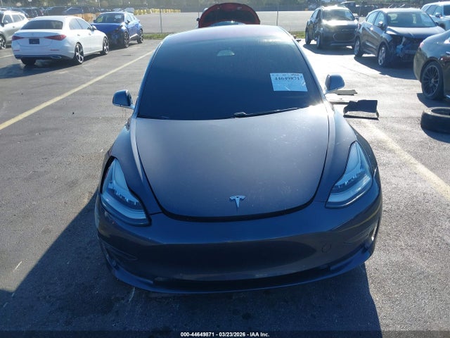 Продажа на аукционе авто 2018 Tesla Model 3, vin: 5YJ3E1EA2JF012689, номер лота: 44649871
