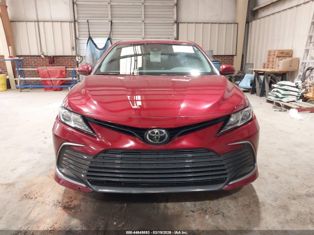 Продажа на аукционе авто 2022 Toyota Camry Le, vin: 4T1C11AK7NU666882, номер лота: 44649893