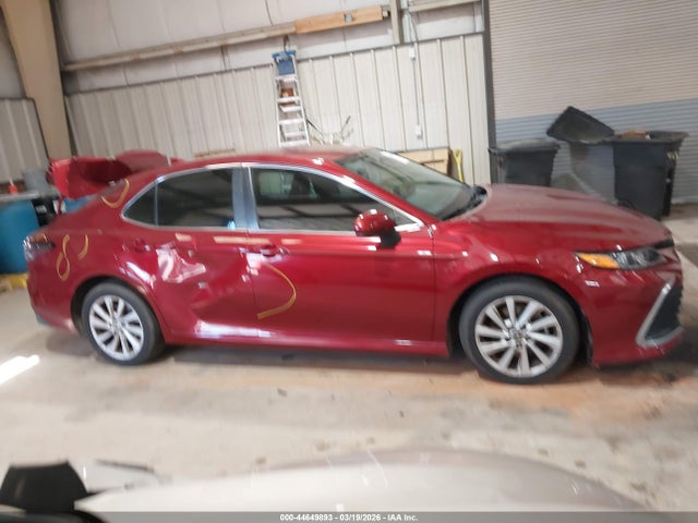 Продажа на аукционе авто 2022 Toyota Camry Le, vin: 4T1C11AK7NU666882, номер лота: 44649893