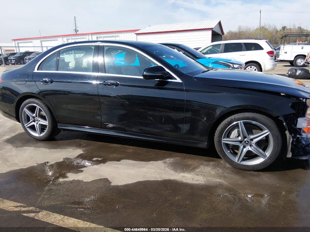 44649964 :رقم المزاد ، WDDZF4JB2HA236271 vin ، 2017 Mercedes-benz E 300 مزاد بيع
