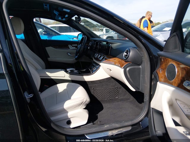 44649964 :رقم المزاد ، WDDZF4JB2HA236271 vin ، 2017 Mercedes-benz E 300 مزاد بيع