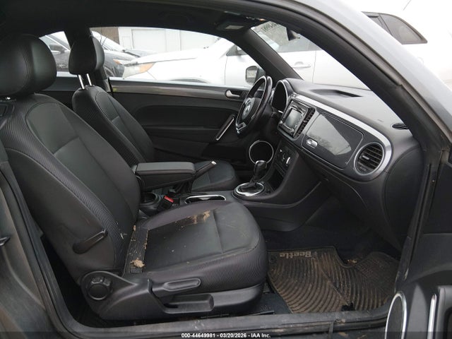 44649981 :رقم المزاد ، 3VWJP7AT4DM689591 vin ، 2013 Volkswagen Beetle 2.5l مزاد بيع
