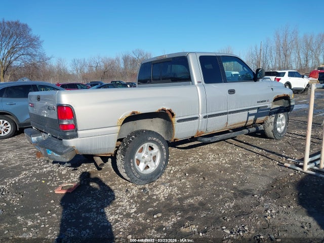 44649982 :رقم المزاد ، 3B7HF13Y1XM569360 vin ، 1999 Dodge Ram 1500 St مزاد بيع