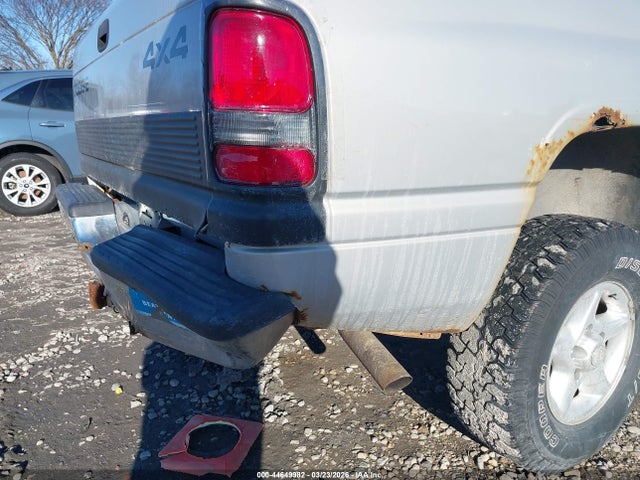 44649982 :رقم المزاد ، 3B7HF13Y1XM569360 vin ، 1999 Dodge Ram 1500 St مزاد بيع