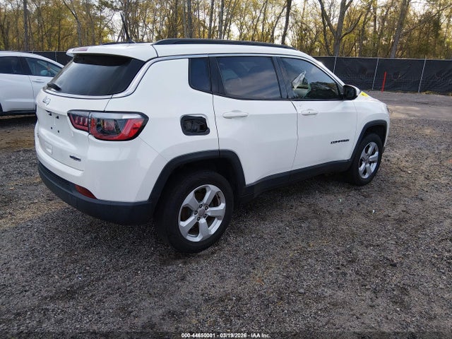 44650001 :رقم المزاد ، 3C4NJDBB6JT256429 vin ، 2018 Jeep Compass Latitude 4x4 مزاد بيع
