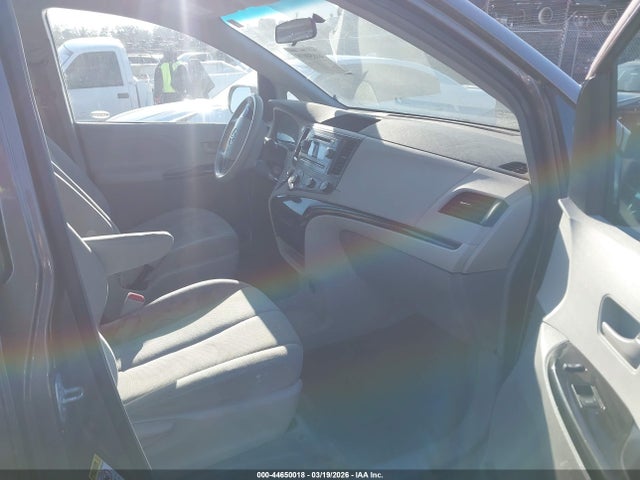 Aukcja sprzedaży 2012 Toyota Sienna Base V6 7 Passenger, vin: 5TDZK3DC3CS250373, numer aukcji: 44650018