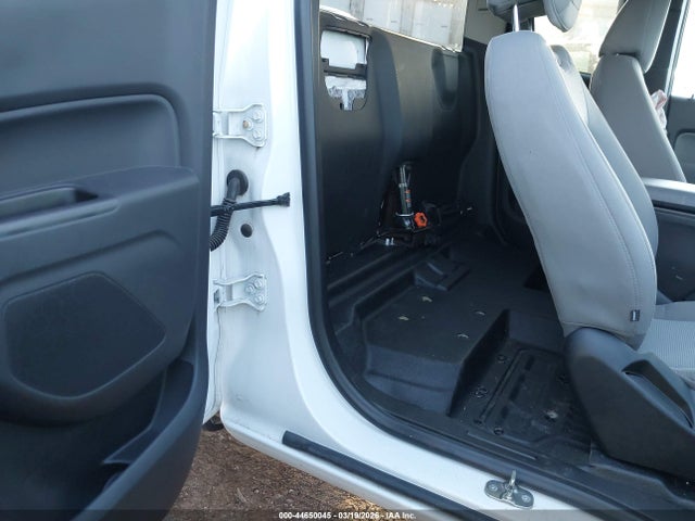 2015 Chevrolet Colorado Wt მანქანა იყიდება აუქციონზე, vin: 1GCHSAEAXF1235495, აუქციონის ნომერი: 44650045
