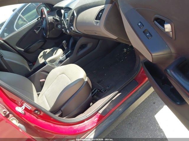 KM8JU3AG8FU042404 Hyundai TUCSON SE