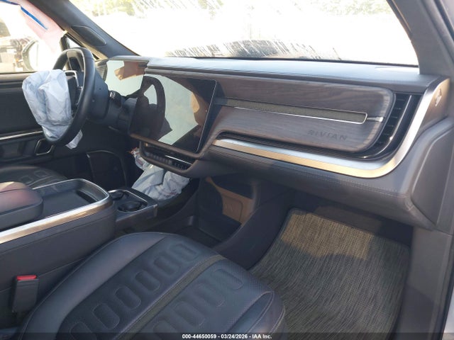 2023 RIVIAN R1S 7PDSGABAXPN011819 Photo 4