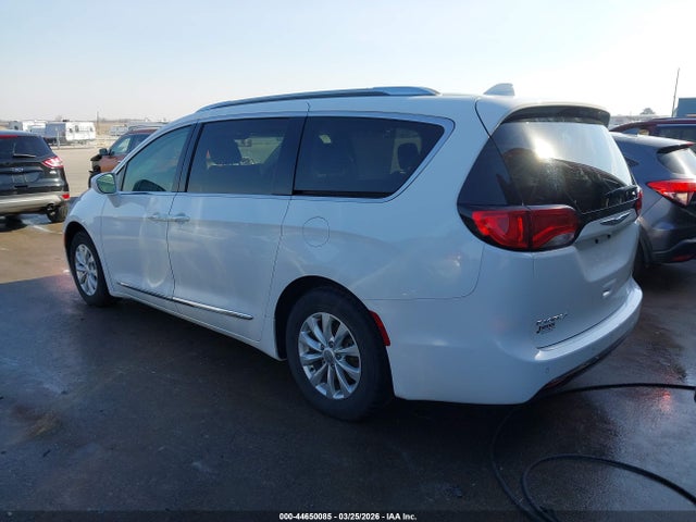 2019 Chrysler Pacifica Touring L მანქანა იყიდება აუქციონზე, vin: 2C4RC1BG0KR651829, აუქციონის ნომერი: 44650085