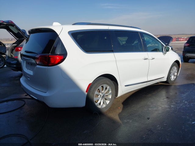 2019 Chrysler Pacifica Touring L მანქანა იყიდება აუქციონზე, vin: 2C4RC1BG0KR651829, აუქციონის ნომერი: 44650085