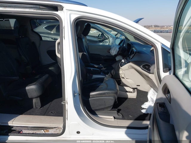 2019 Chrysler Pacifica Touring L მანქანა იყიდება აუქციონზე, vin: 2C4RC1BG0KR651829, აუქციონის ნომერი: 44650085