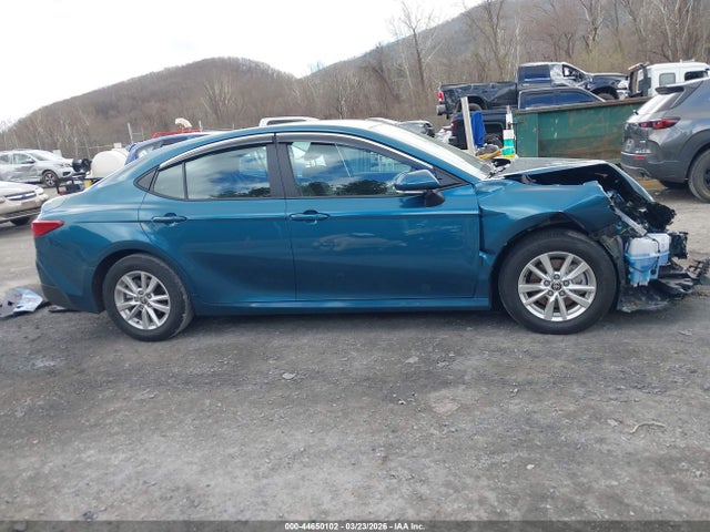 Продажа на аукционе авто 2025 Toyota Camry Le, vin: 4T1DAACK7SU627464, номер лота: 44650102