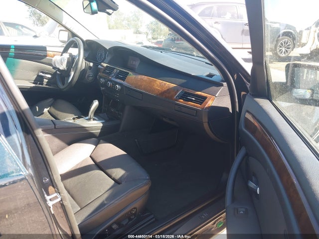 2008 Bmw 550i მანქანა იყიდება აუქციონზე, vin: WBANW53568CT50071, აუქციონის ნომერი: 44650114