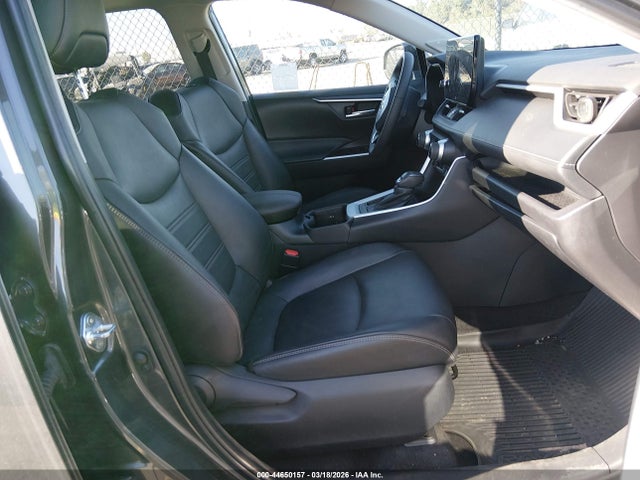 2T3C1RFV4PW296938 Toyota Rav4 Xle Premium