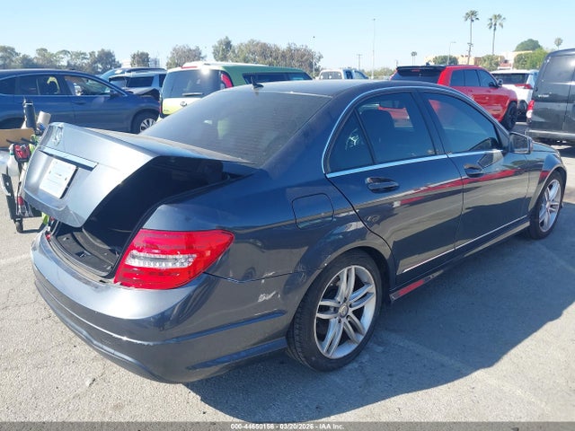 Продажа на аукционе авто 2014 Mercedes-benz C 250 Sport, vin: WDDGF4HB2EG246451, номер лота: 44650156