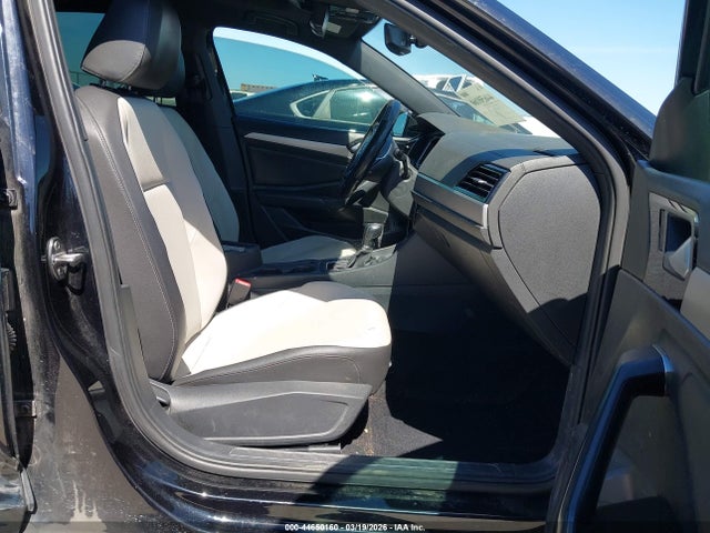 44650160 :رقم المزاد ، 3VWCB7BU7KM227179 vin ، 2019 Volkswagen Jetta مزاد بيع