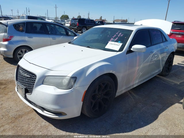44650162 :رقم المزاد ، 2C3CCABG6HH538816 vin ، 2017 Chrysler 300 300s Alloy Edition مزاد بيع