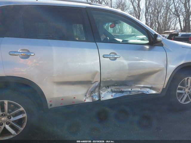 2014 KIA SORENTO 5XYKT3A64EG513872 Photo 5