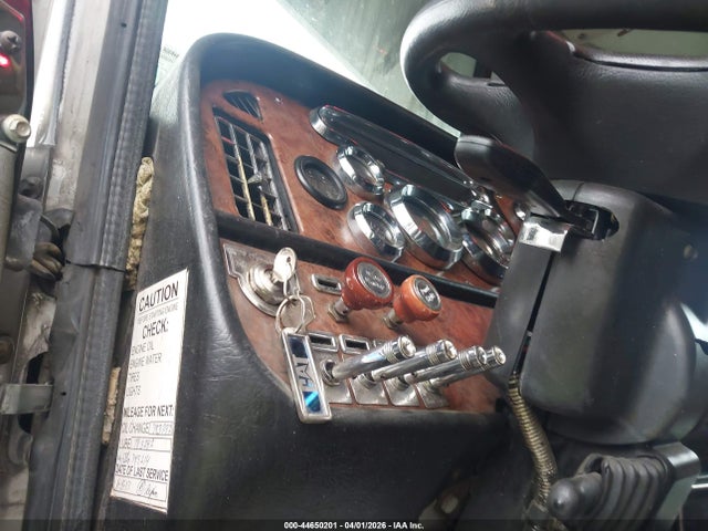 Продажа на аукционе авто 2005 Peterbilt 379, vin: 1XP5DB9X05D832720, номер лота: 44650201