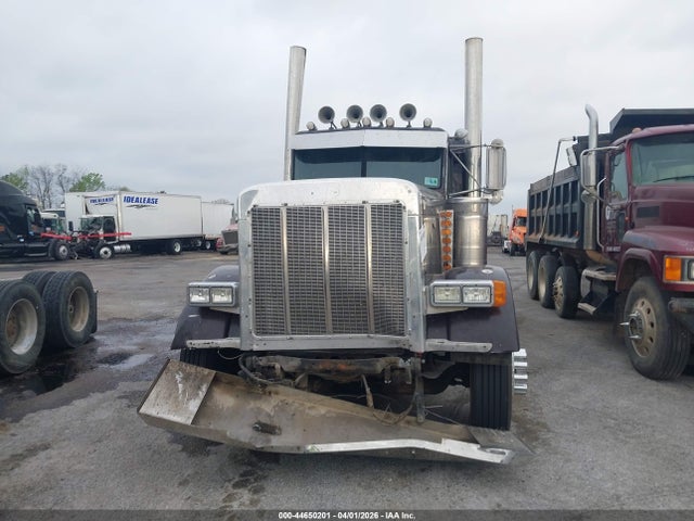 Продажа на аукционе авто 2005 Peterbilt 379, vin: 1XP5DB9X05D832720, номер лота: 44650201